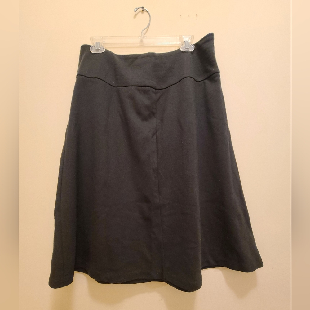 Dark green skirt business causal / professional
